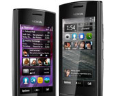 Nokia 500 smartphone with three customisable home screens