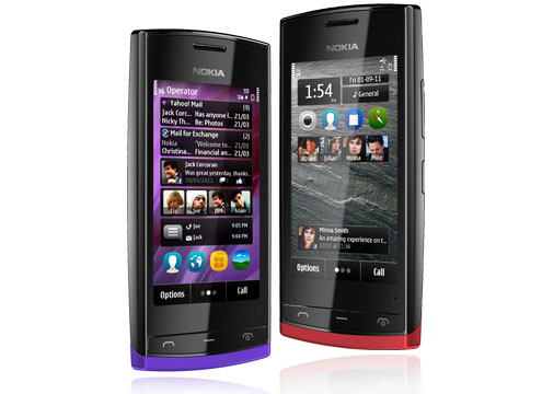 Nokia 500 smartphone with three customisable home screens